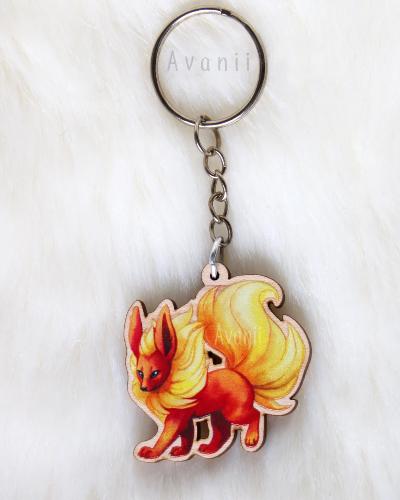 Eeveelution Flareon / Fire Fox - Wooden Charm - 1,5 inch keychain