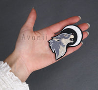 Howling Grey Wolf- Embroidered Iron-on Patch