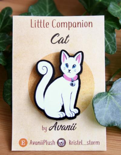 Little Companion: White Cat - acrylic pin