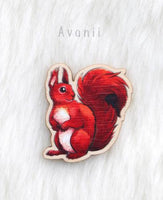 Little Companion: Red Squirrel - wood pin